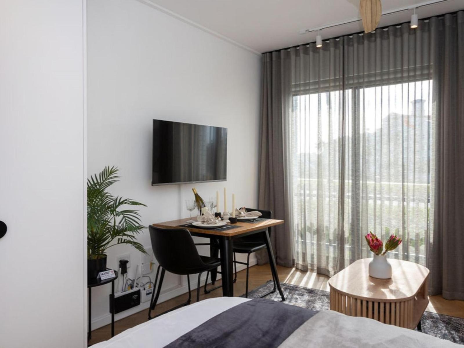 Apartment Nine Palms 223b *